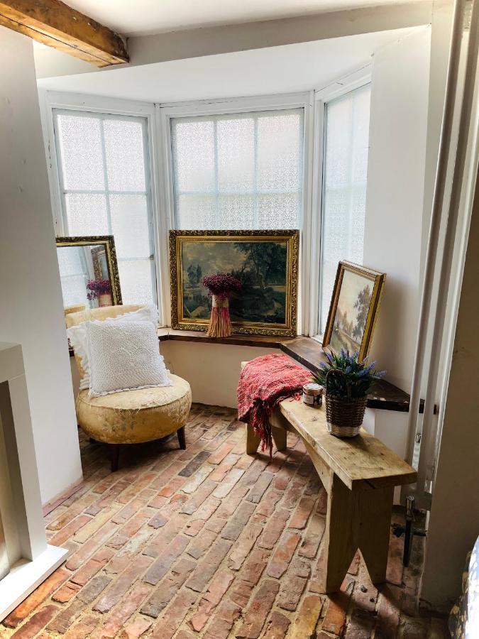 The Beehive, Ground Floor Apartment In Norfolk, No Shared Amenities Downham Market Extérieur photo