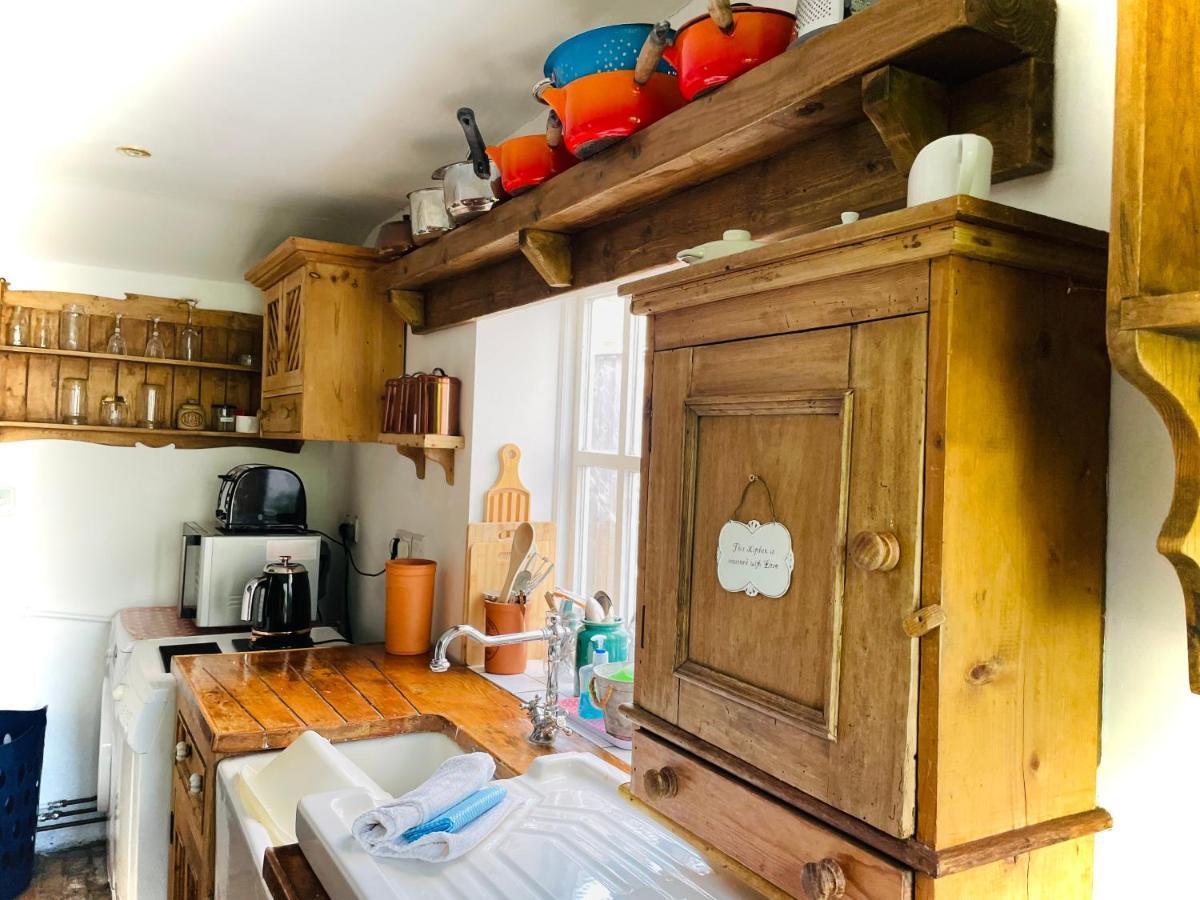 The Beehive, Ground Floor Apartment In Norfolk, No Shared Amenities Downham Market Extérieur photo