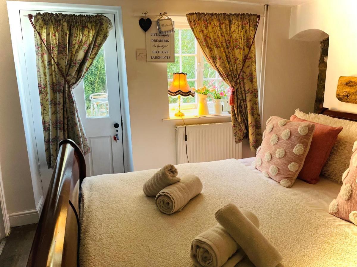 The Beehive, Ground Floor Apartment In Norfolk, No Shared Amenities Downham Market Extérieur photo
